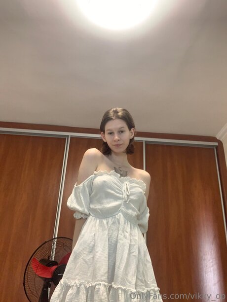 Vikky Op sexy model gallery