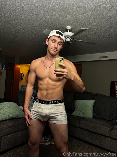 Tuvvyyfree high quality actress image