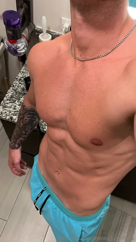 Therealgymshark erotic model pic