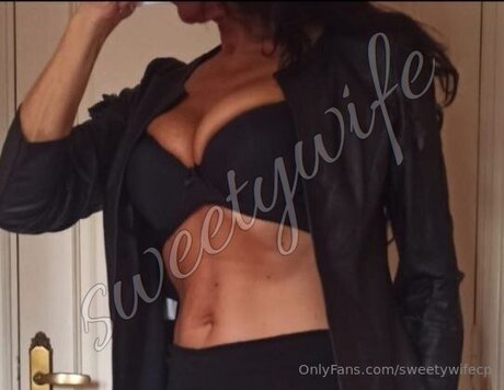 Sweetywifecp model exclusive picture