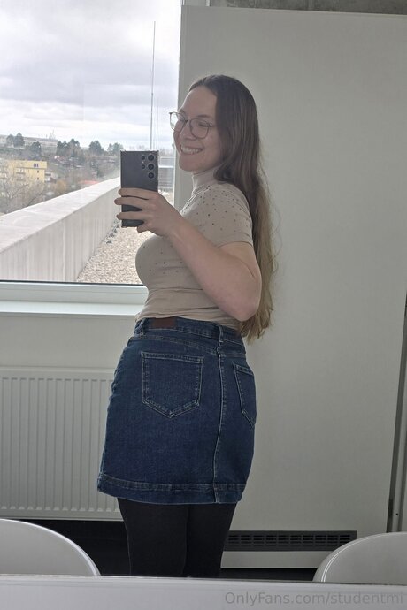 Studentmi hd actress pics