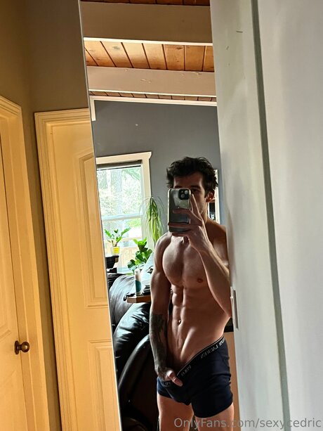 Sexycedric naked star pictures