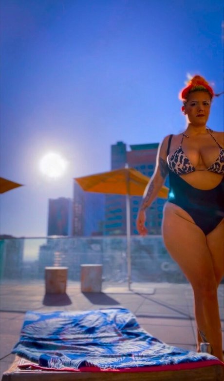 thick girls onlyfans erotic gallery