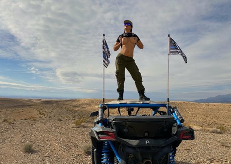 Sincitycurves naked model gallery