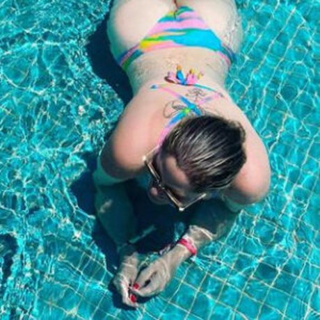 Nahzinhaa star beautiful pics