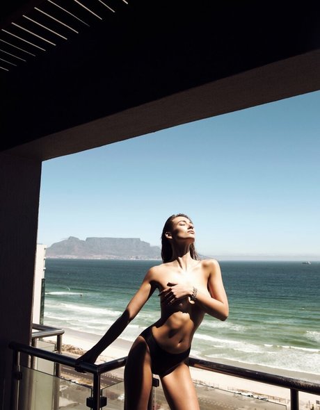 Lorena Rae nude model picture