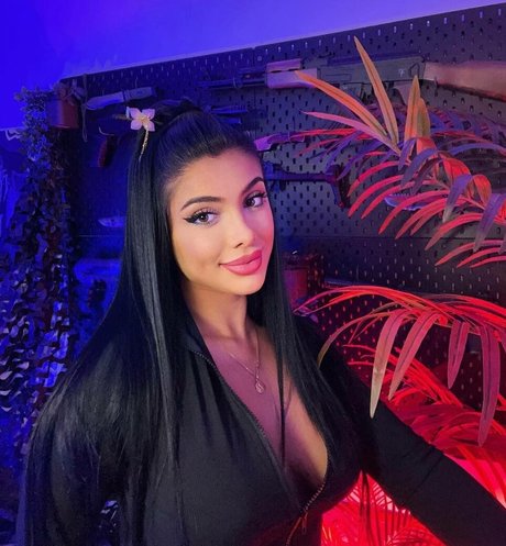 Julia Bayonetta pretty star gallery