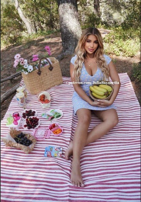 Julia Bayonetta model high quality archive