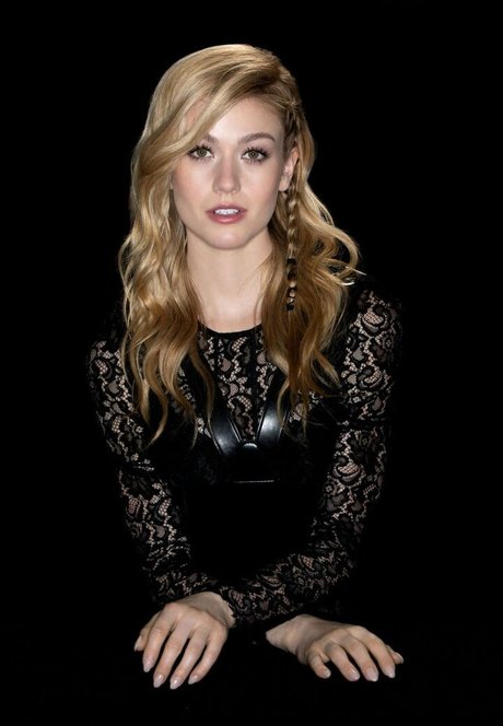 Katherine McNamara star hot images
