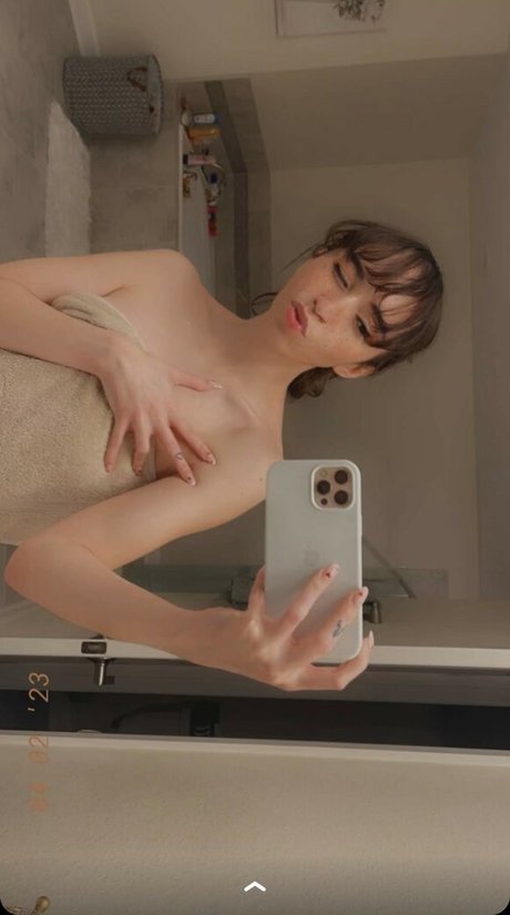 Catlyn Crespo star nudes picture