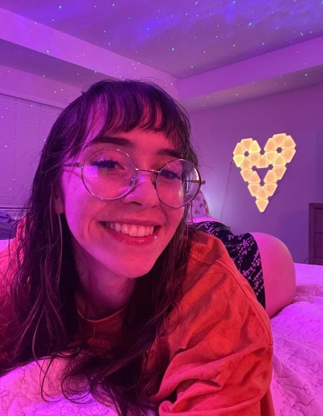 Catlyn Crespo naked model pics