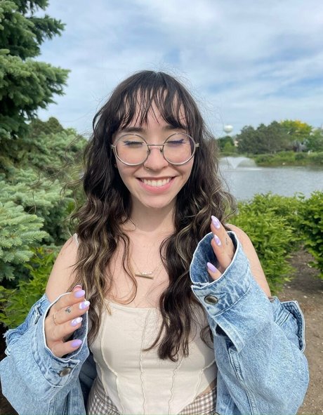 Catlyn Crespo beautiful star pics