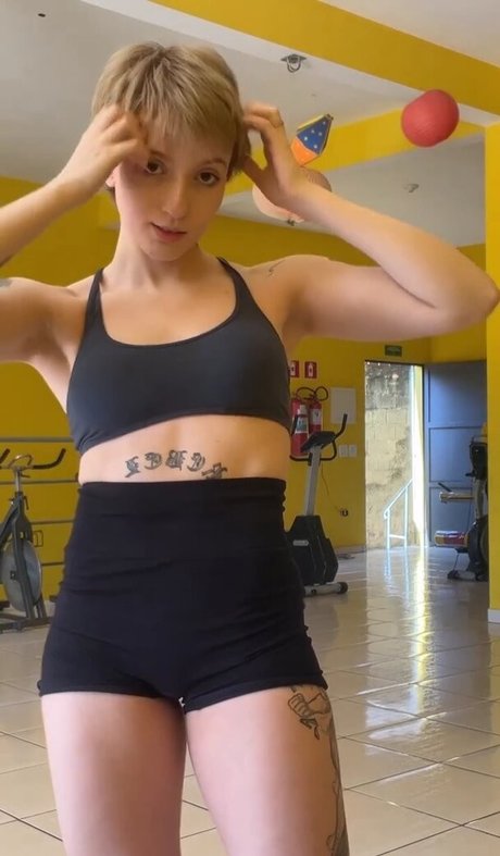 Akemy Sama exclusive actress pics