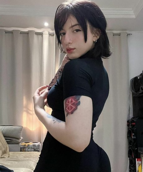 Akemy Sama model naked picture