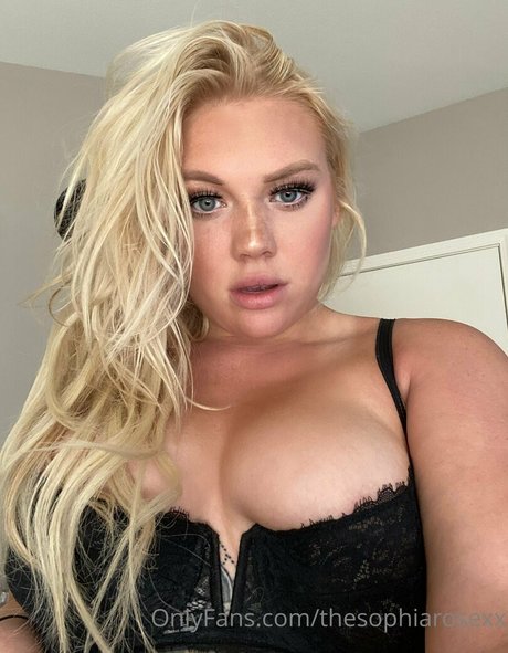 thesophiarosexx adult model pic