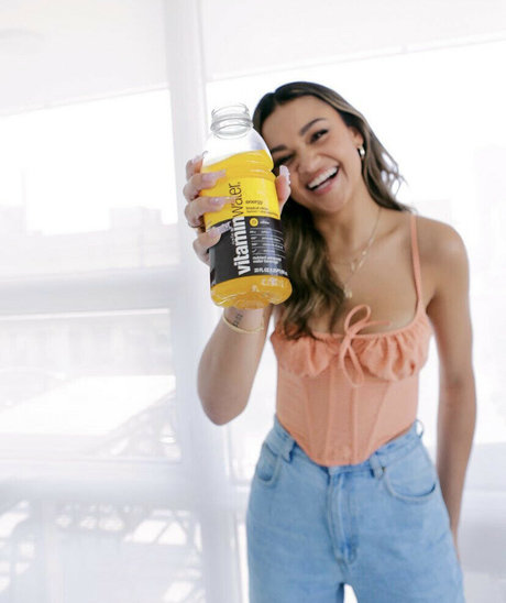 Madison Bailey hd actress photo