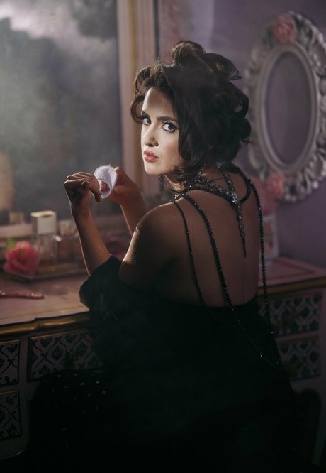 Laura Marano best pornstar pictures