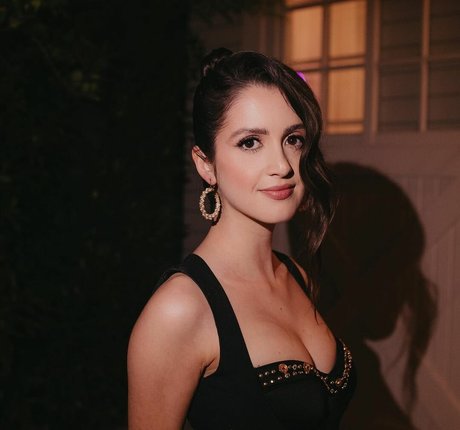 Laura Marano naked model pics