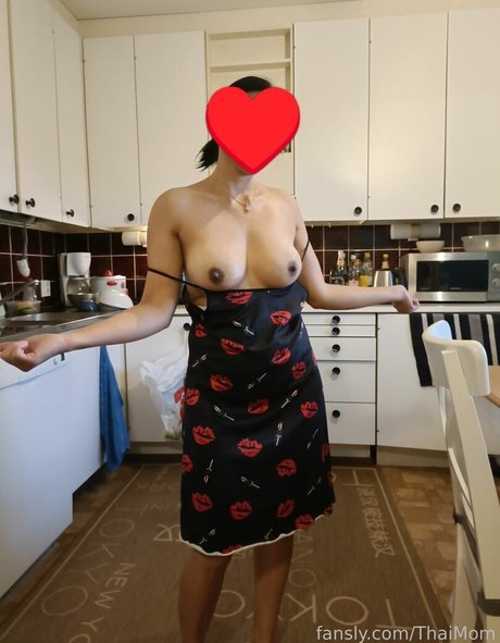 ThaiMom sex pornstar img
