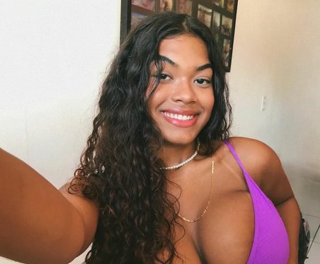 MaceiO beautiful pornstar image