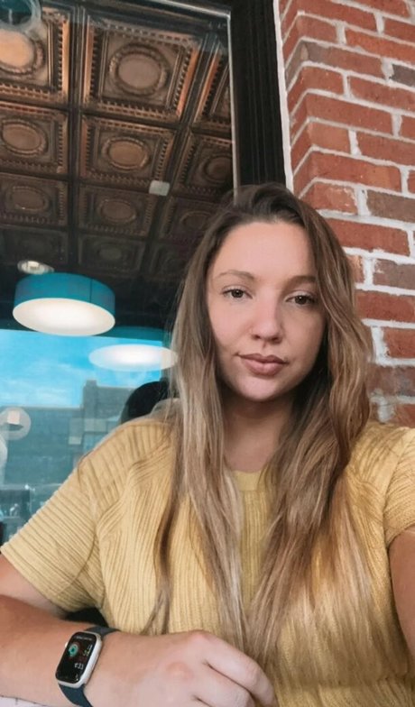 Lexi Love Profile Photo