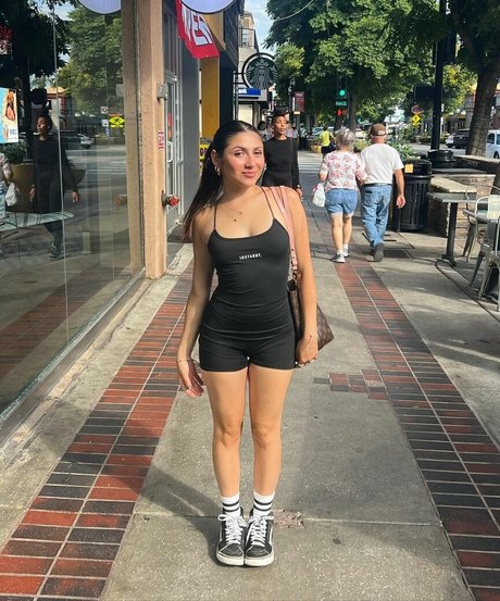 Alondra Delgado pornstar high quality pics