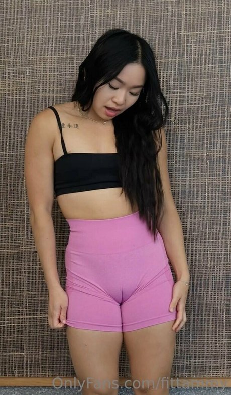 fittammy naked star images