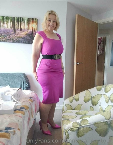 annemarieontour pornstar naked photo