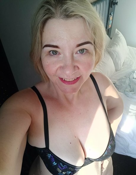 bride onlyfans sexy naked archive