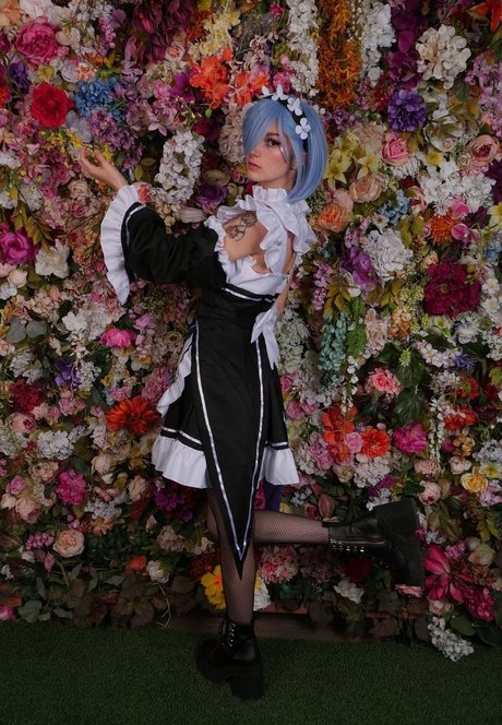 skinny milf onlyfans art naked photo