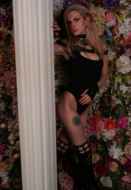 cute anal onlyfans adult picture