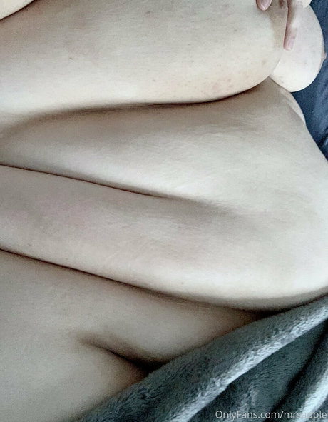 mrsapple star sex photo