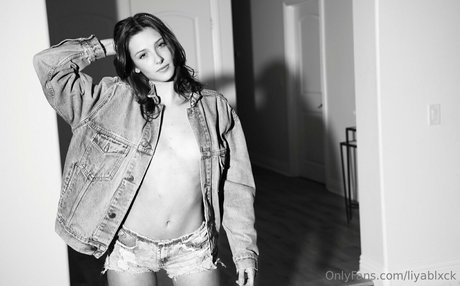 liyablxck beautiful model pics