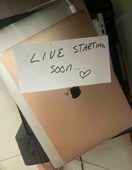 twinkipinki model naked pictures