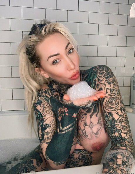 parisvipervip naked actress pic