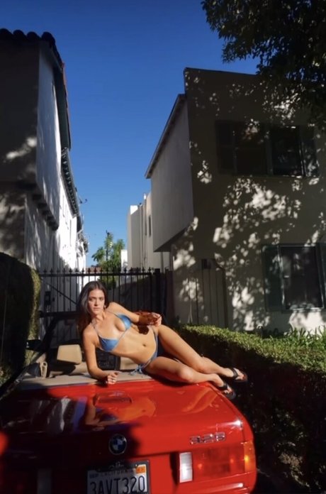 Luna Blaise perfect actress photo