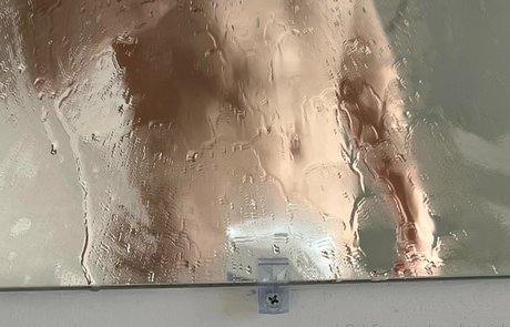 naked onlyfans xxx img