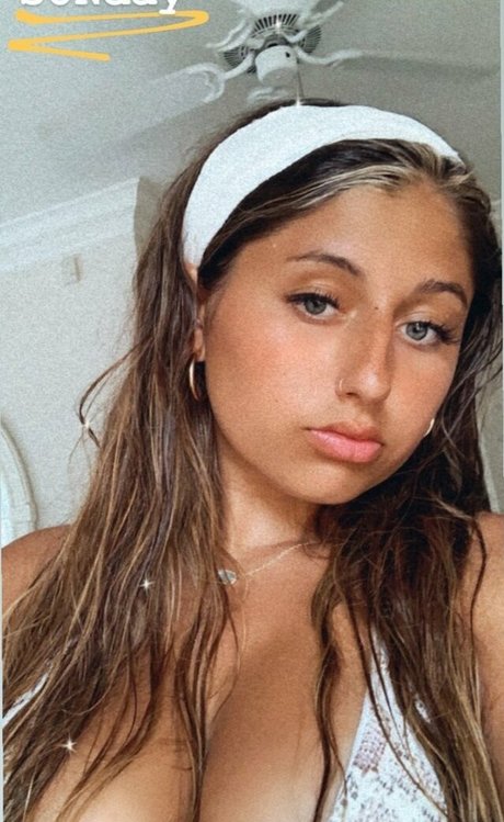 Julia Olivia star adult image