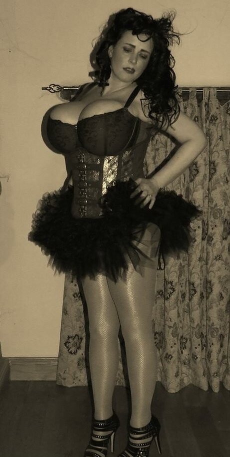 Princess Spyderlily model nude galleries