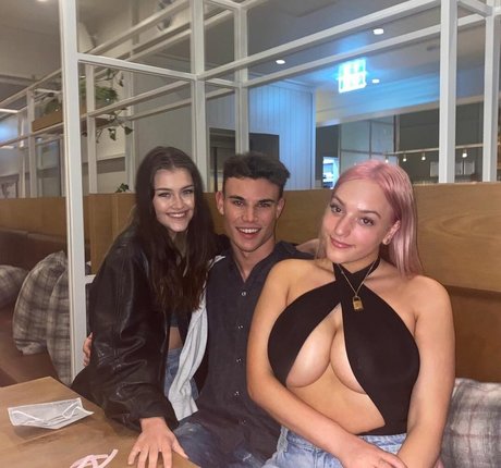 Alanna Pow pornstar exclusive gallery