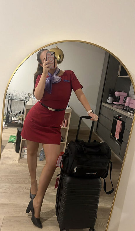 Alanna Pow model erotic photo