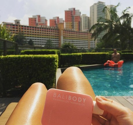 Alanna Pow erotic actress pictures