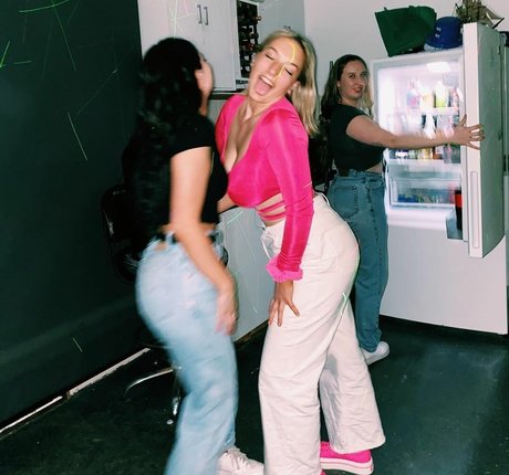 Alanna Pow pornstar hd archive