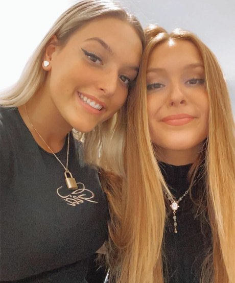 Alanna Pow perfect pornstar archive