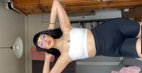 Trinadest Elisa model pretty photos