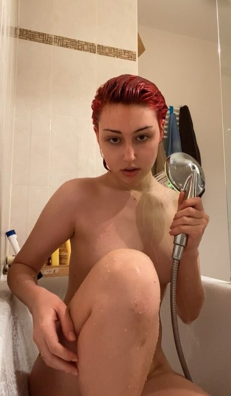 Trinadest Elisa erotic star pics