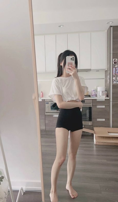 Awwni high quality pornstar pic