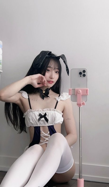 Awwni xxx pornstar picture