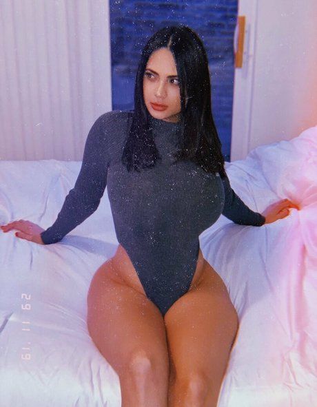 Sannatorr model perfect pics