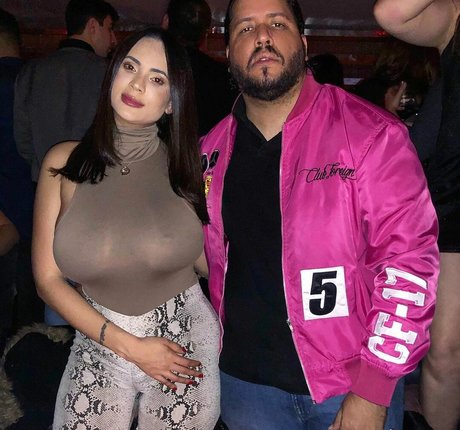 blonde babe onlyfans beautiful nude photos